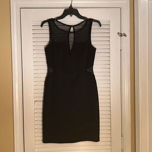 Bodycon sheath with mesh